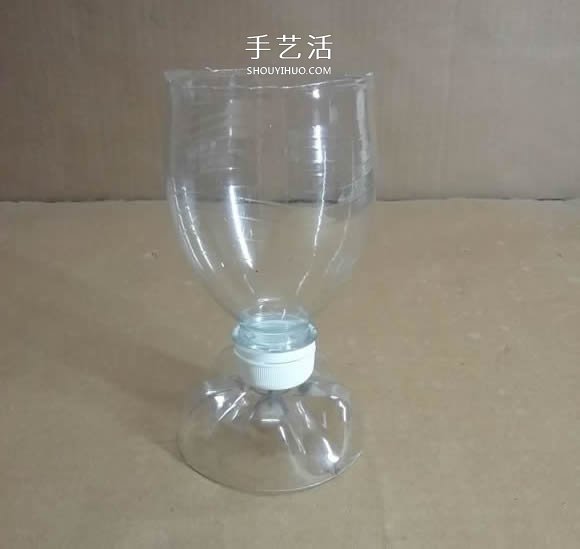 礦泉水瓶廢物利用手工制作獎(jiǎng)杯、國(guó)旗和酒杯 -  itrip.net.cn