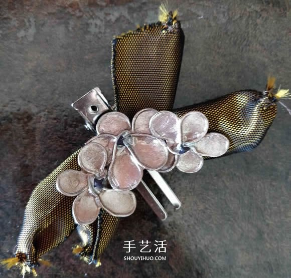 自制美麗指甲油花的方法 用來(lái)點(diǎn)綴飾品超好看 -  itrip.net.cn