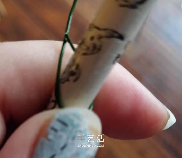 自制美麗指甲油花的方法 用來(lái)點(diǎn)綴飾品超好看 -  itrip.net.cn