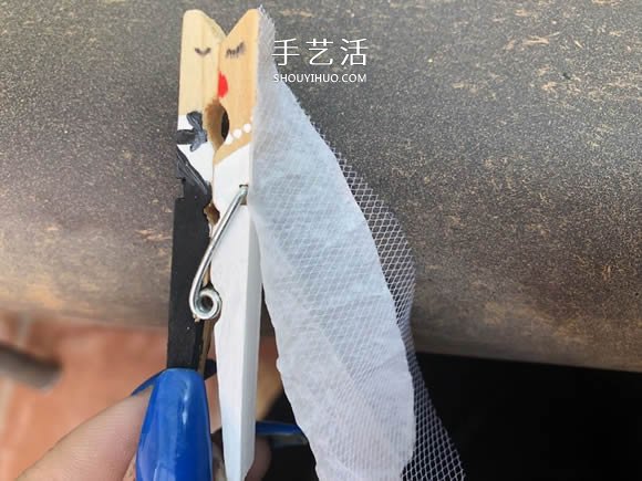 甜蜜婚禮小禮品：用衣夾制作會親親的新郎新娘 -  itrip.net.cn