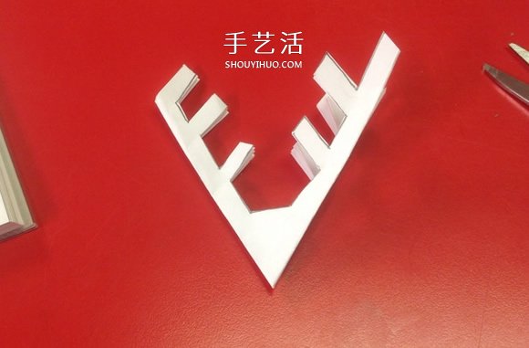 兩種簡單、漂亮又逼真紙雪花的剪法圖解 -  itrip.net.cn