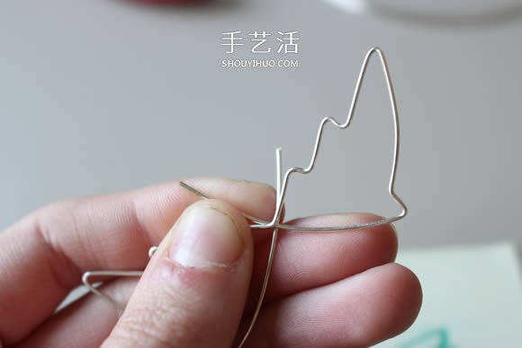 金屬絲DIY制作龍之翼項(xiàng)鏈墜的方法圖解教程 -  itrip.net.cn