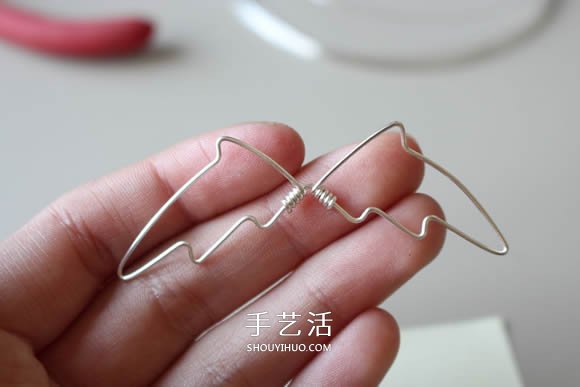 金屬絲DIY制作龍之翼項(xiàng)鏈墜的方法圖解教程 -  itrip.net.cn