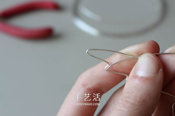金屬絲DIY制作龍之翼項(xiàng)鏈墜的方法圖解教程 -  itrip.net.cn