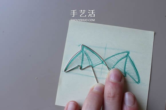 金屬絲DIY制作龍之翼項(xiàng)鏈墜的方法圖解教程 -  itrip.net.cn
