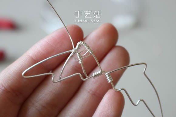 金屬絲DIY制作龍之翼項(xiàng)鏈墜的方法圖解教程 -  itrip.net.cn