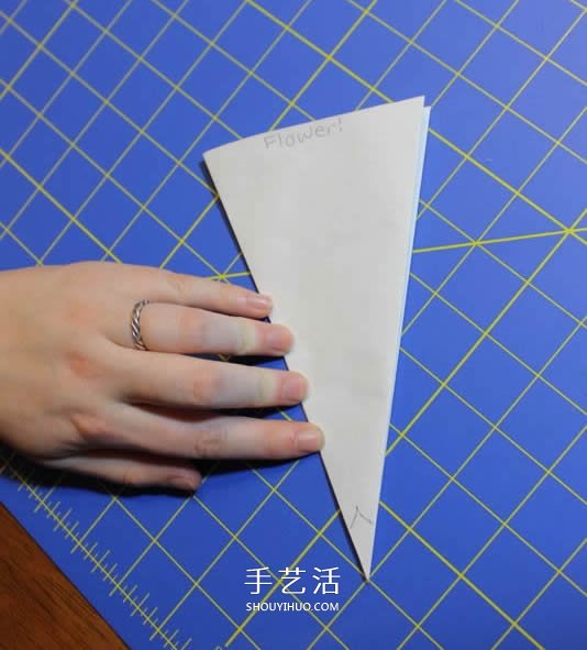 幾種漂亮雪花的折疊和剪紙方法圖解步驟 -  itrip.net.cn