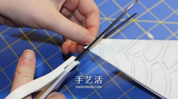 幾種漂亮雪花的折疊和剪紙方法圖解步驟 -  itrip.net.cn