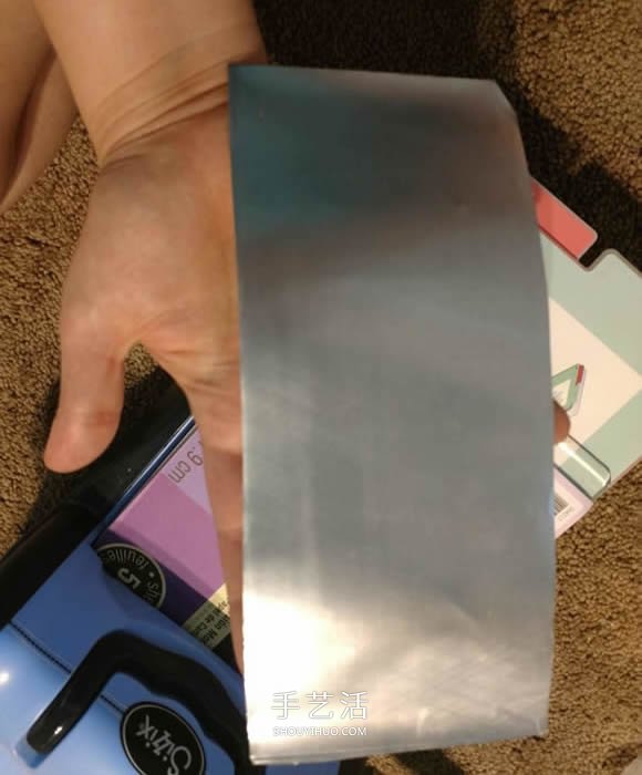 易拉罐變廢為寶 DIY制作金屬浮雕藝術裝飾品 -  itrip.net.cn