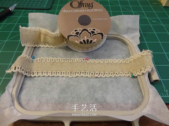 圣誕節(jié)天使書(shū)擺飾DIY 很有創(chuàng)意的舊書(shū)再利用 -  itrip.net.cn