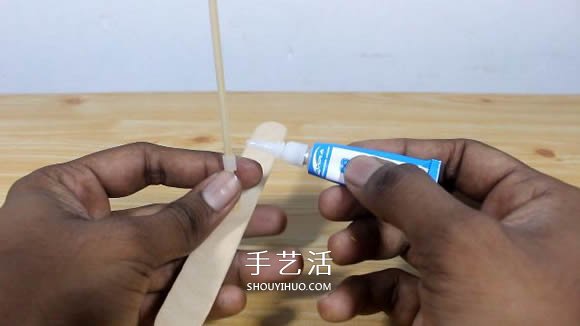 幼兒園自制簡(jiǎn)易小風(fēng)扇的手工制作教程 -  itrip.net.cn