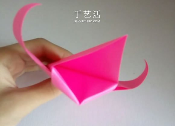 簡(jiǎn)單又漂亮五瓣紙花的折法步驟圖解 -  itrip.net.cn