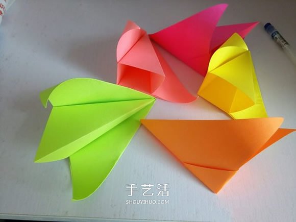 簡(jiǎn)單又漂亮五瓣紙花的折法步驟圖解 -  itrip.net.cn