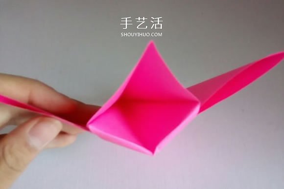簡(jiǎn)單又漂亮五瓣紙花的折法步驟圖解 -  itrip.net.cn