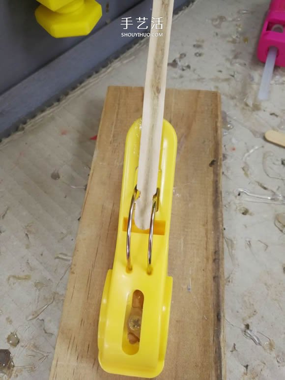 用衣夾制作投石車彈射器玩具的DIY教程 -  itrip.net.cn