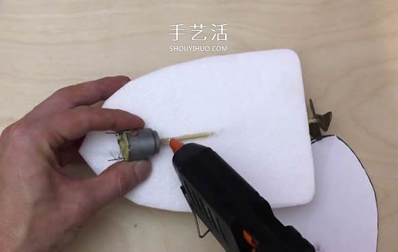 電動(dòng)科技小制作：自制電動(dòng)玩具船的方法 -  itrip.net.cn