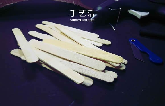 物理小制作：自制冰棍棒橡皮筋動(dòng)力船的教程 -  itrip.net.cn