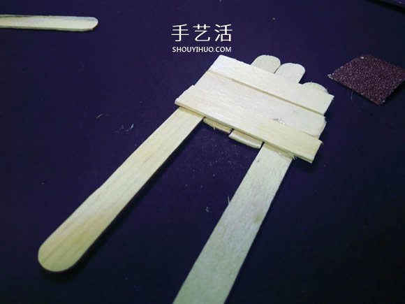 物理小制作：自制冰棍棒橡皮筋動(dòng)力船的教程 -  itrip.net.cn