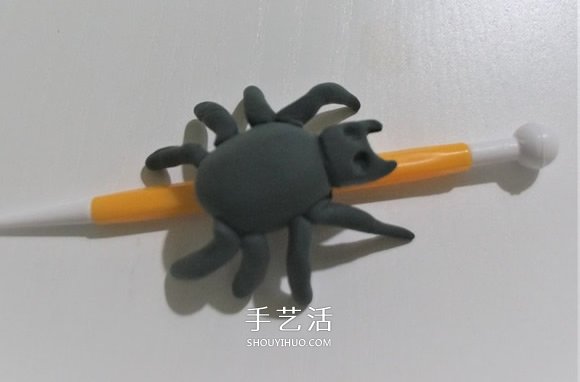DIY萬圣節(jié)裝飾！蜘蛛網(wǎng)上發(fā)光的蜘蛛玩具制作 -  itrip.net.cn