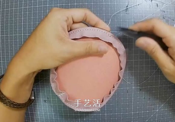 自制迷你皮革水桶包的制作方法詳細(xì)步驟圖 -  itrip.net.cn