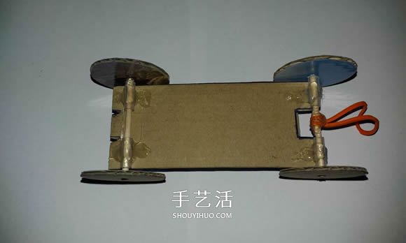 小學(xué)生手工制作：自制橡皮筋動(dòng)力車(chē)的方法 -  itrip.net.cn
