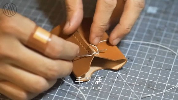 自制男士雙折皮革錢包的詳細(xì)制作步驟圖 -  itrip.net.cn