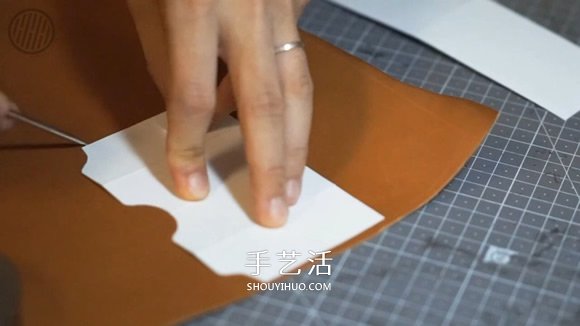 自制男士雙折皮革錢包的詳細(xì)制作步驟圖 -  itrip.net.cn