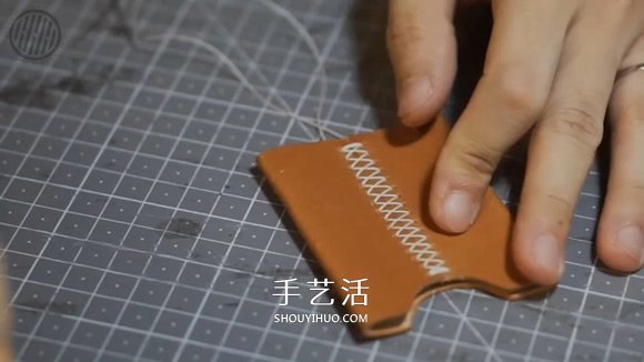 自制男士雙折皮革錢包的詳細(xì)制作步驟圖 -  itrip.net.cn