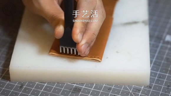 自制男士雙折皮革錢包的詳細(xì)制作步驟圖 -  itrip.net.cn