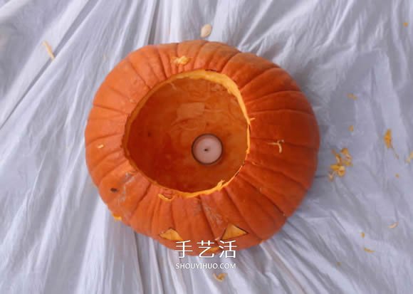 用南瓜制作萬圣節(jié)南瓜燈的詳細(xì)步驟圖解 -  itrip.net.cn