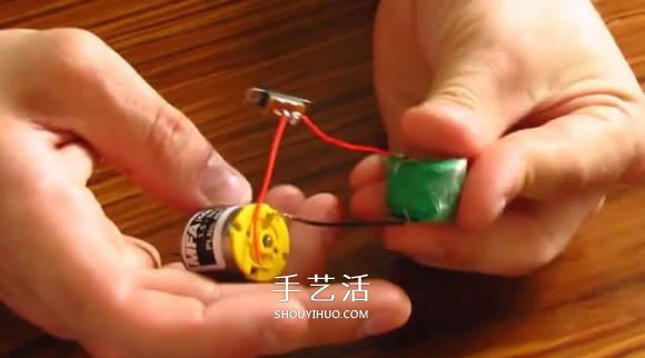 科技小制作：怎么制作能飛的馬達(dá)小飛機(jī)圖解 -  itrip.net.cn
