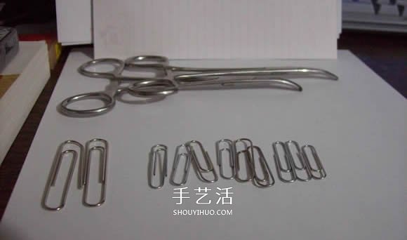 萬圣節(jié)手工制作回形針怪物的教程圖解 -  itrip.net.cn
