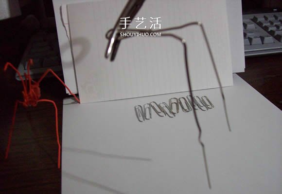 萬圣節(jié)手工制作回形針怪物的教程圖解 -  itrip.net.cn