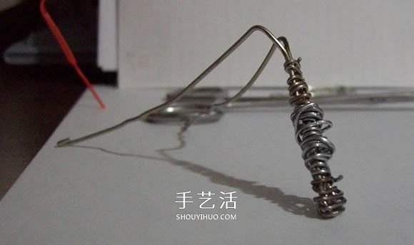 萬圣節(jié)手工制作回形針怪物的教程圖解 -  itrip.net.cn