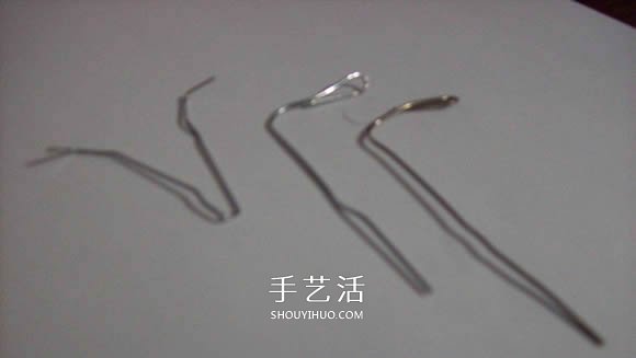 萬圣節(jié)手工制作回形針怪物的教程圖解 -  itrip.net.cn