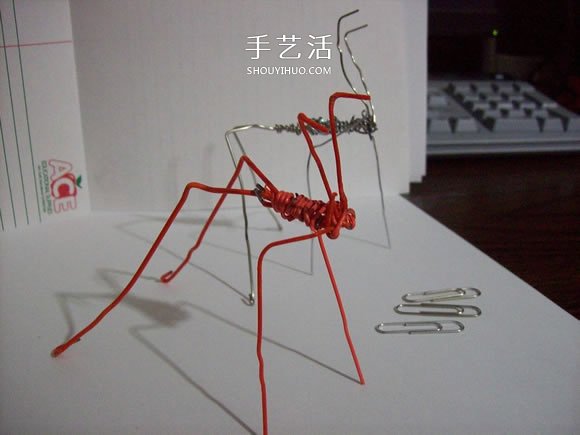 萬圣節(jié)手工制作回形針怪物的教程圖解 -  itrip.net.cn