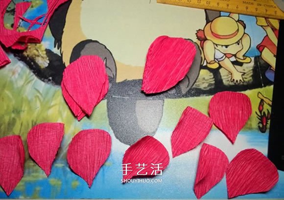皺紋紙手工制作火紅玫瑰花的方法 簡單漂亮！ -  itrip.net.cn
