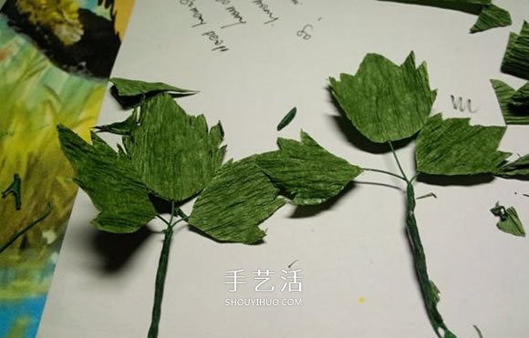皺紋紙手工制作火紅玫瑰花的方法 簡單漂亮！ -  itrip.net.cn