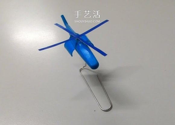 圓珠筆帽手工制作直升飛機(jī)模型的方法 -  itrip.net.cn