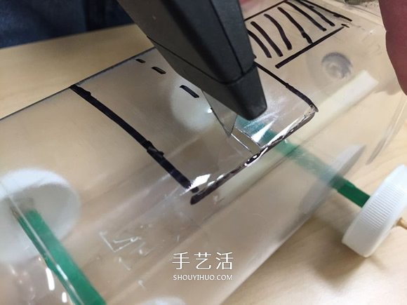自制電動(dòng)風(fēng)力車(chē)玩具的制作方法教程 -  itrip.net.cn