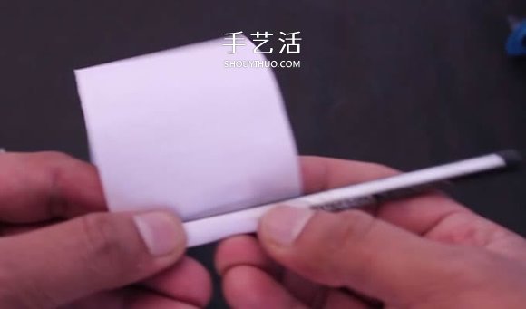 自制兩輪橡皮筋動力車玩具的制作方法圖解 -  itrip.net.cn