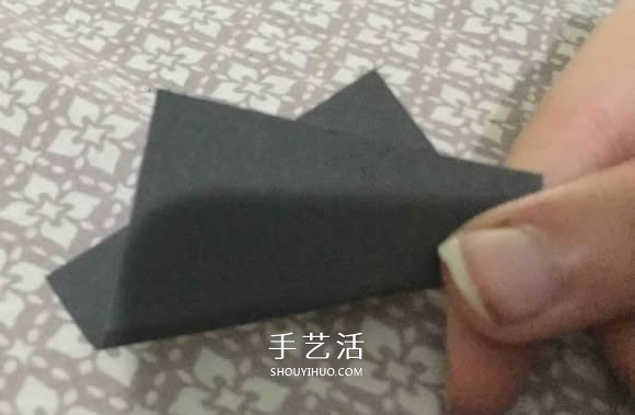 最簡(jiǎn)單紙心的折法圖解 幾秒鐘就搞定！ -  itrip.net.cn