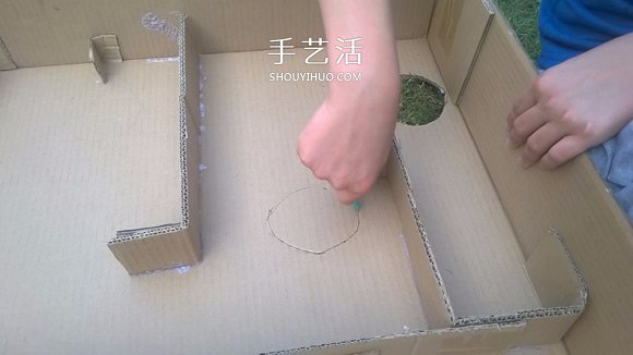 紙箱制作迷宮玩具的方法 能讓兩個人一起玩！ -  itrip.net.cn