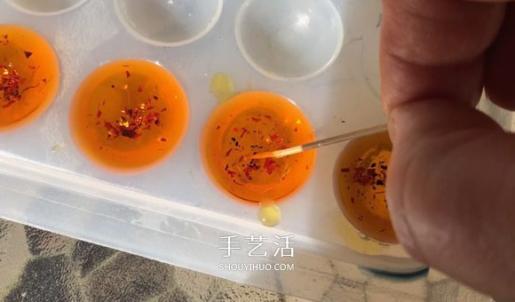 自制仿琥珀樹脂鑰匙扣的制作方法 -  itrip.net.cn