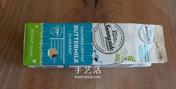 酸奶盒廢物利用制作橡皮筋動力回力車的方法 -  itrip.net.cn