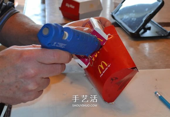麥當勞包裝盒廢物利用 手工制作酷炫賽車模型 -  itrip.net.cn