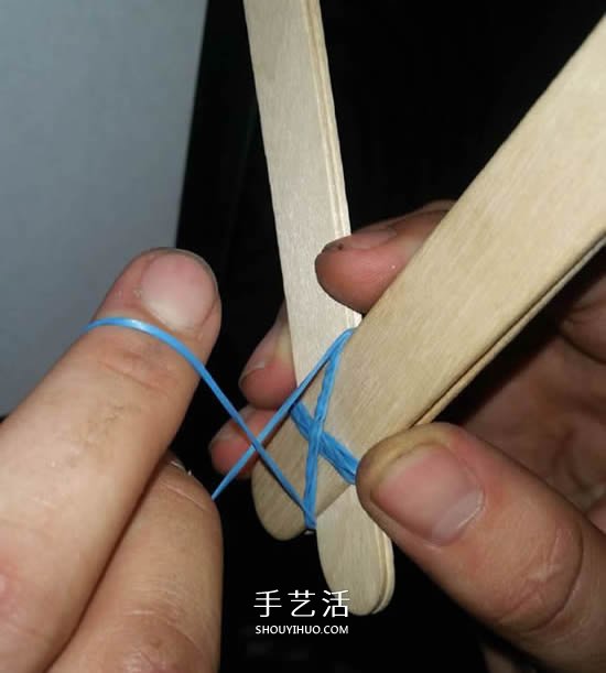 自制雪糕棍彈弓的制作方法圖解 -  itrip.net.cn