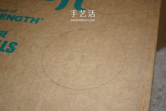 用紙板箱手工制作橡皮筋動力車的方法 -  itrip.net.cn