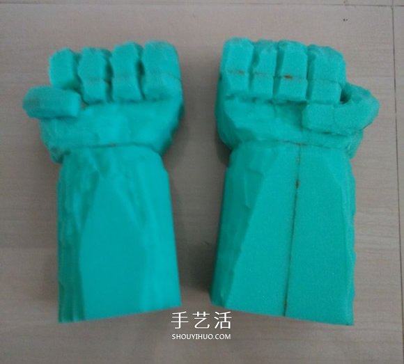 海綿手工制作綠巨人手套的方法 -  itrip.net.cn