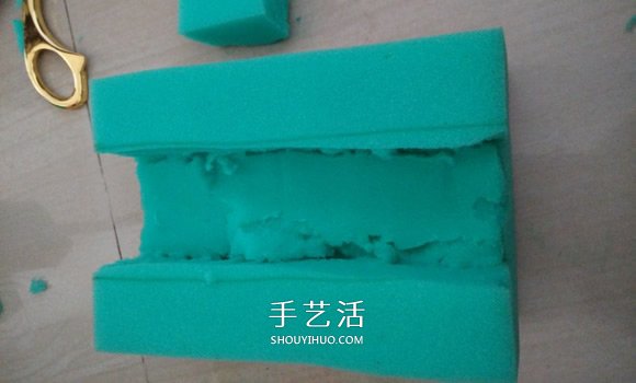 海綿手工制作綠巨人手套的方法 -  itrip.net.cn